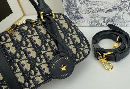 Dior A001 20250430 0033