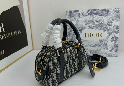 Dior A001 20250430 0034