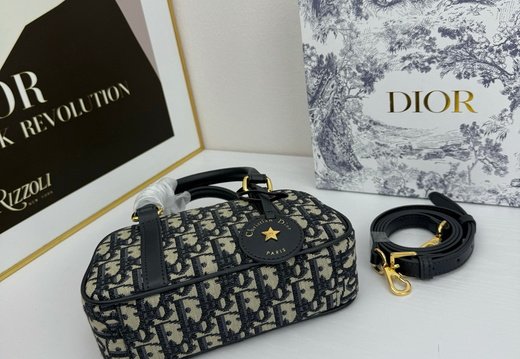 Dior A001 20250430 0036