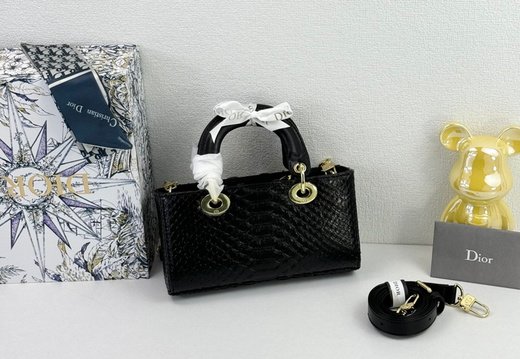 Dior A001 20250430 0042