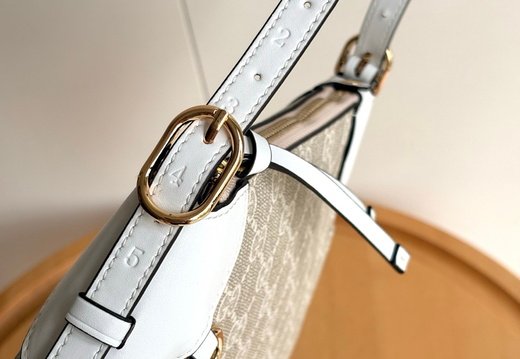 GUCCI A001 20250430 0047