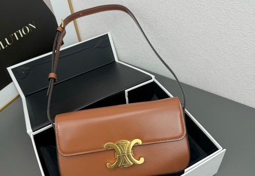 Celine A002 20250430 0002