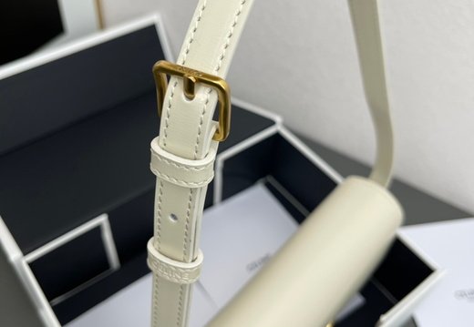 Celine A002 20250430 0027