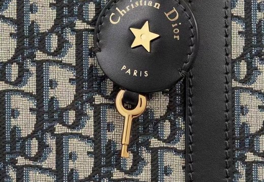 Dior A002 20250430 0020