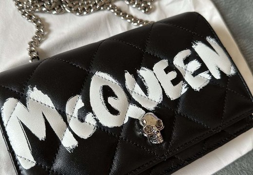 A011 ALEXANDER MCQUEEN 202503200003