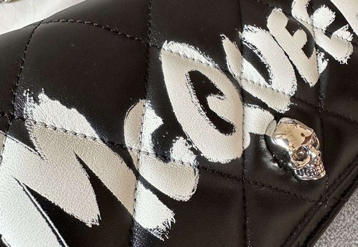 A011 ALEXANDER MCQUEEN 202503200004