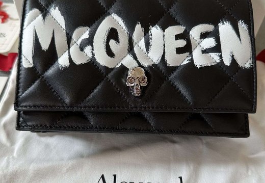 A011 ALEXANDER MCQUEEN 202503200008