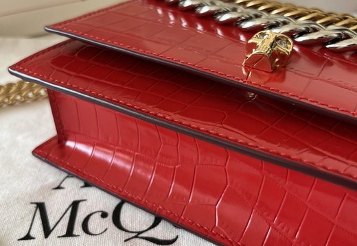 A011 ALEXANDER MCQUEEN 202503200022