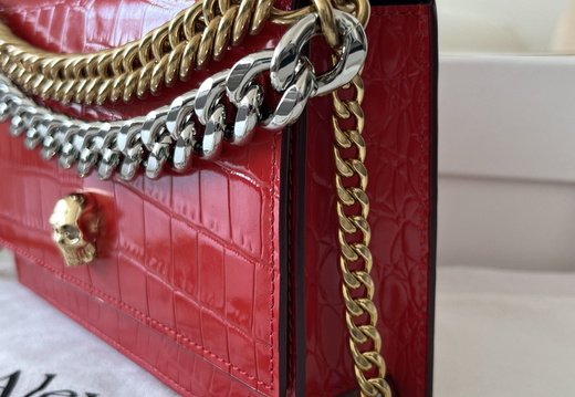 A011 ALEXANDER MCQUEEN 202503200024