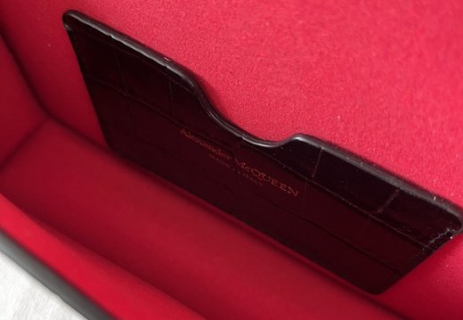 A011 ALEXANDER MCQUEEN 202503200038