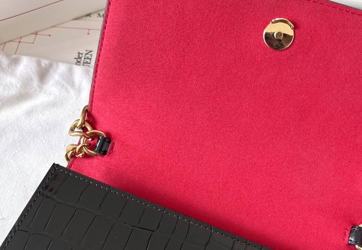 A011 ALEXANDER MCQUEEN 202503200039