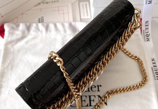 A011 ALEXANDER MCQUEEN 202503200041