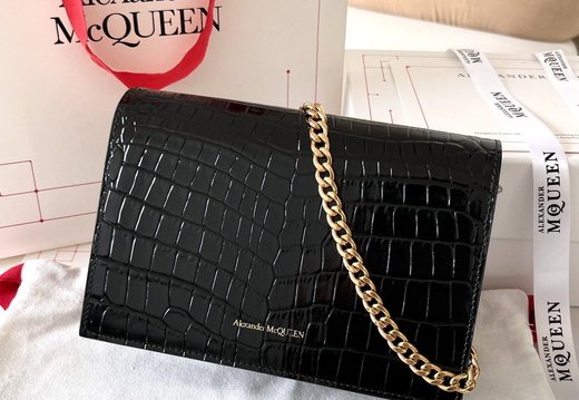 A011 ALEXANDER MCQUEEN 202503200042