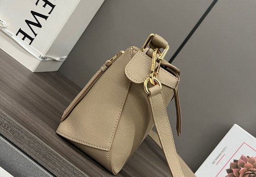 A016 Loewe 202503200008