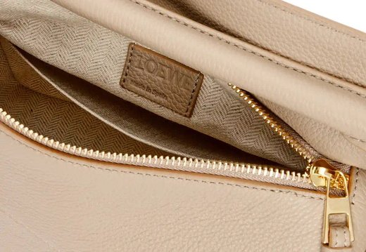 A016 Loewe 202503200012