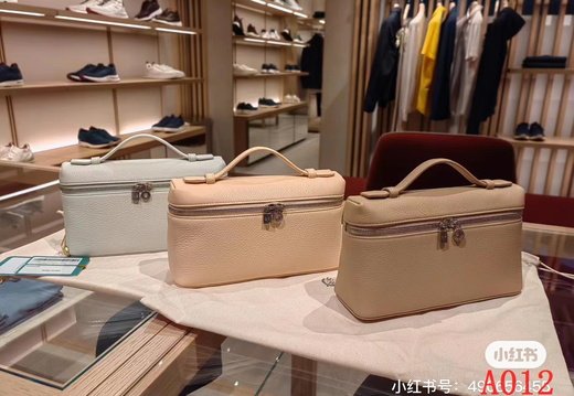 A012 Loro Piana 202503200009