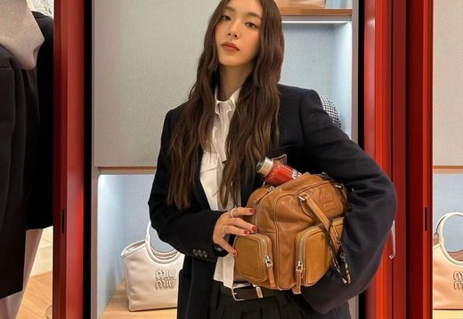 A011 Miumiu 202503200040