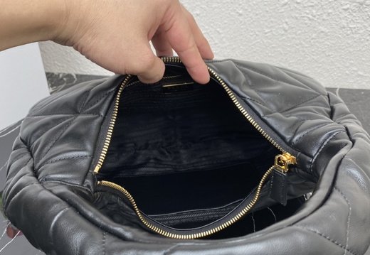 Prada A011 202503200011