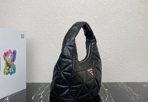 Prada A011 202503200016