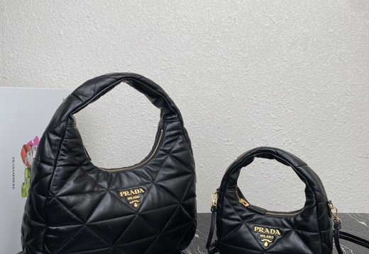 Prada A011 202503200019
