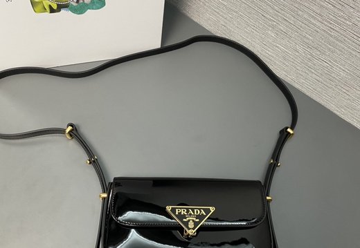 Prada A011 202503200022