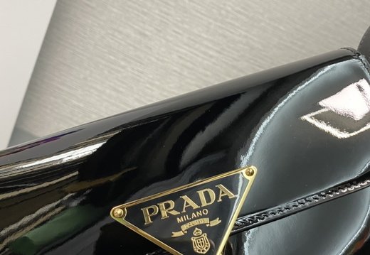 Prada A011 202503200025