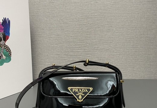 Prada A011 202503200028