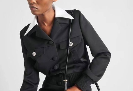 Prada A011 202503200039