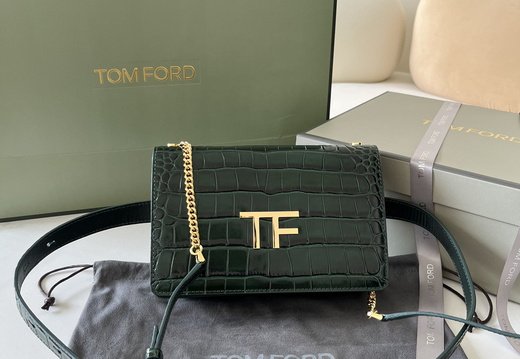 Tom Ford A011 202503200037