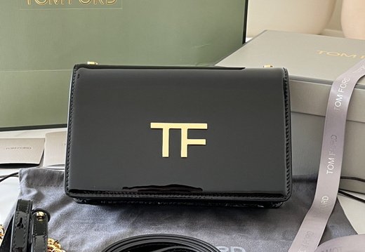 Tom Ford A011 202503200039