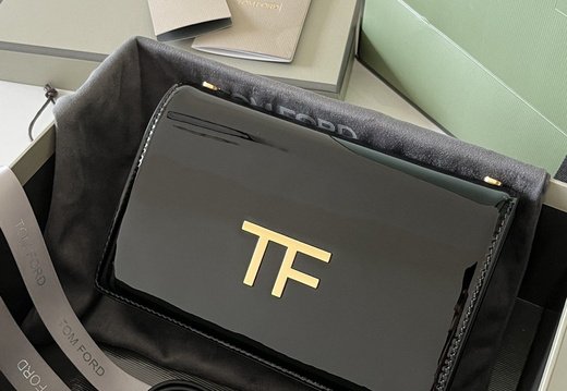 Tom Ford A011 202503200040