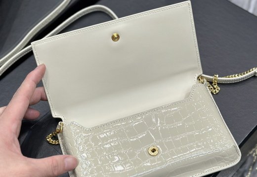 YSL A011 202503200042