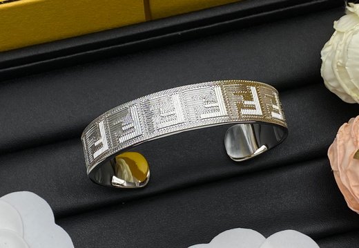 Bangle Fendi 0050