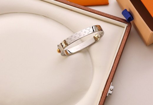 Bangle LV 0015