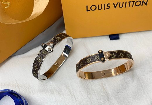 Bangle LV 0024