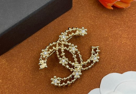 Brooch Chanel 0002