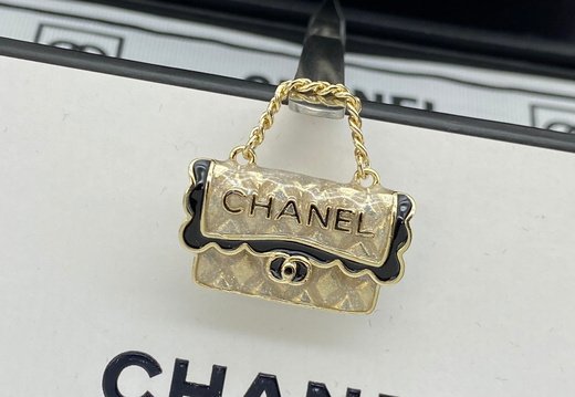 Brooch Chanel 0014