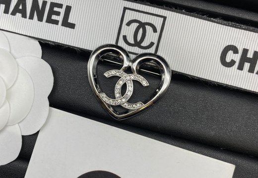 Brooch Chanel 0022