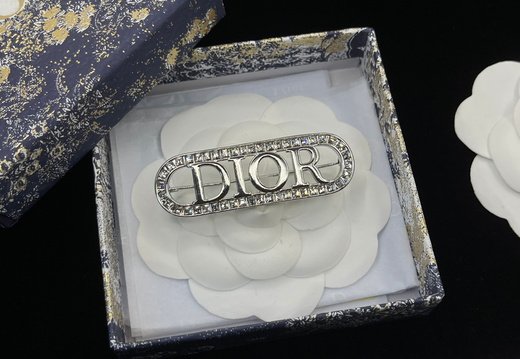 Brooch Dior 0007