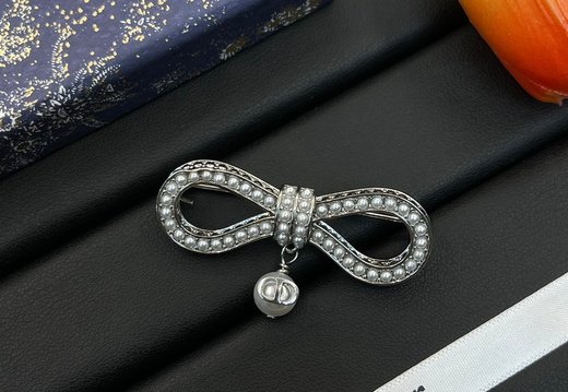 Brooch Dior 0010