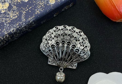 Brooch Dior 0016