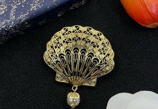 Brooch Dior 0036
