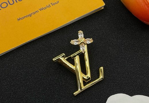 Brooch LV 0001