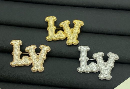 Brooch LV 0011