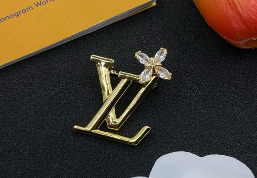 Brooch LV 0012