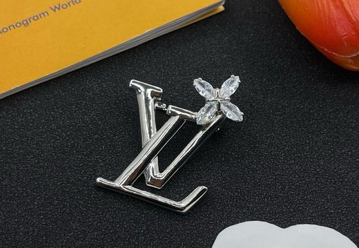 Brooch LV 0013