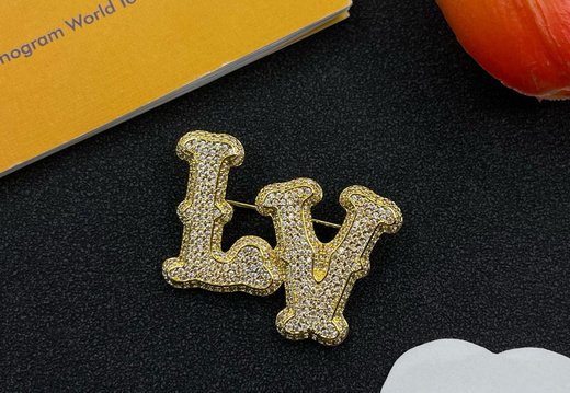 Brooch LV 0016