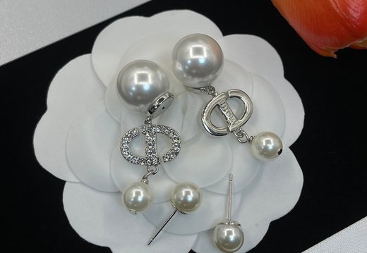 Earstuds Dior 0332