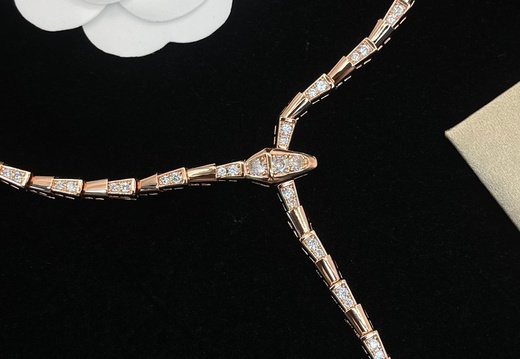 Necklace Bvlgari 0009