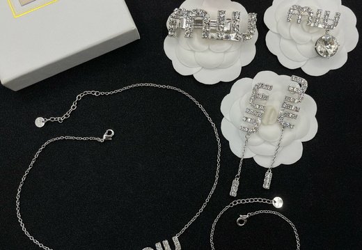 Necklace Miumiu 0014